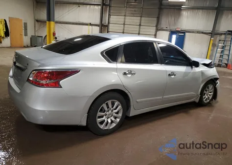2015 Nissan Altima 2.5 z USA, uszkodzony, nr VIN 1N4AL3AP2FN886820